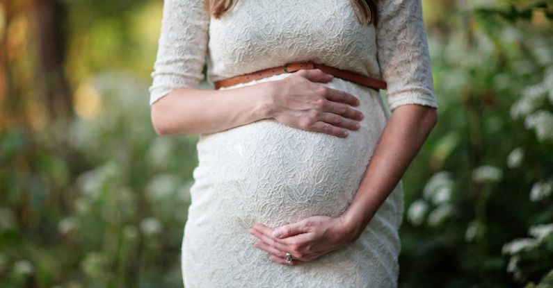 Maternity - Pregnant Woman Photoshoot